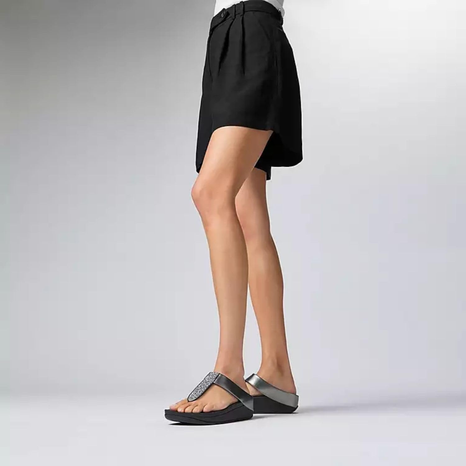 image:imageFitFlop Womens FINO Glitterdust Metallic Toe Post Flip Flop SandalPewter