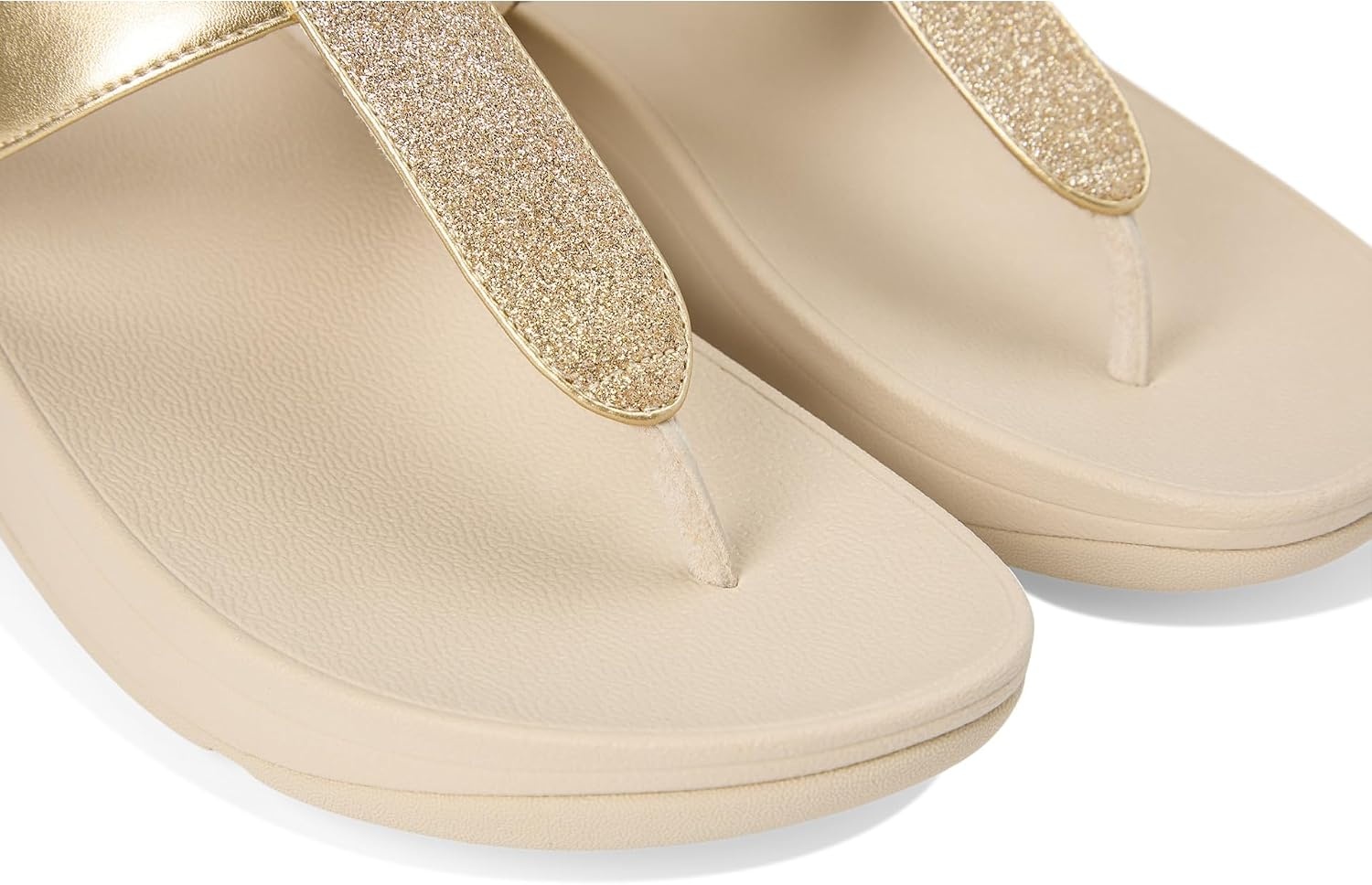 image:imageFitFlop Womens FINO Glitterdust Metallic Toe Post Flip Flop SandalPlatino