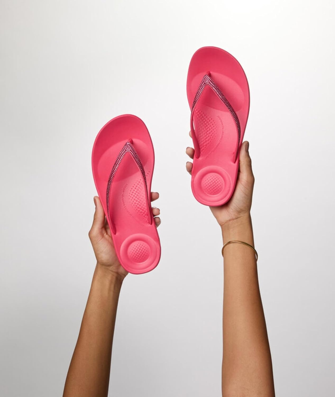 image:imageFitFlop Womens iQushion Sparkle Ergonomic Flip Flops for Walking Lightweight Waterproof Cushioned Thong Sandals for Women with Non Slip Bottom and Arch Support Lightweight Waterproof Walking Sandals wCushioned Comfort amp Arch SupportPink